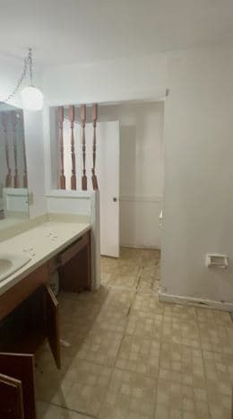 Building Photo - 2864 Woodside Dr