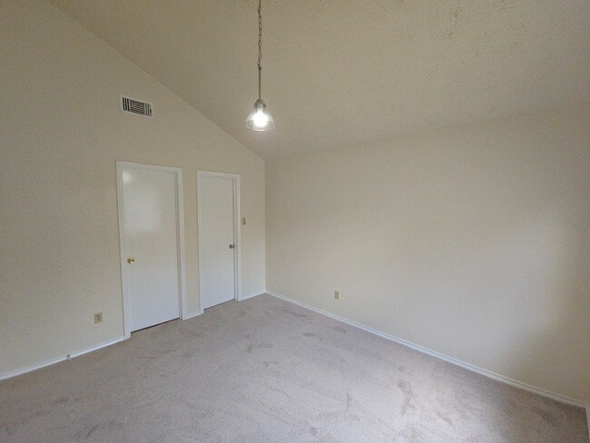 Building Photo - 3930 Mohlerbruk Dr