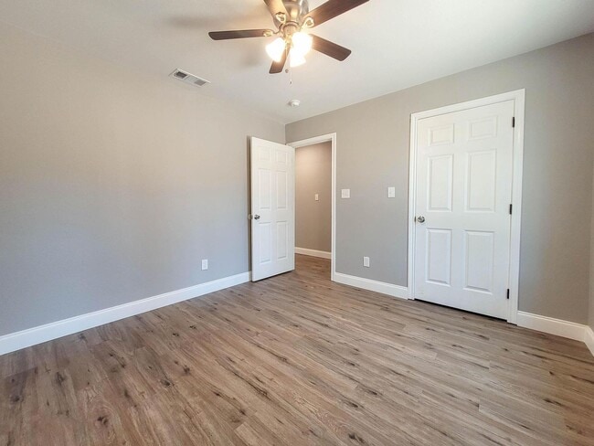 Building Photo - 159 Waurika