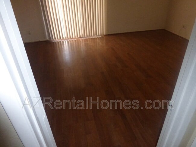 Building Photo - 2139 E Sanos Dr