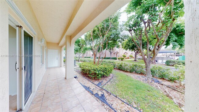 Building Photo - 5660 NW 115th Ct
