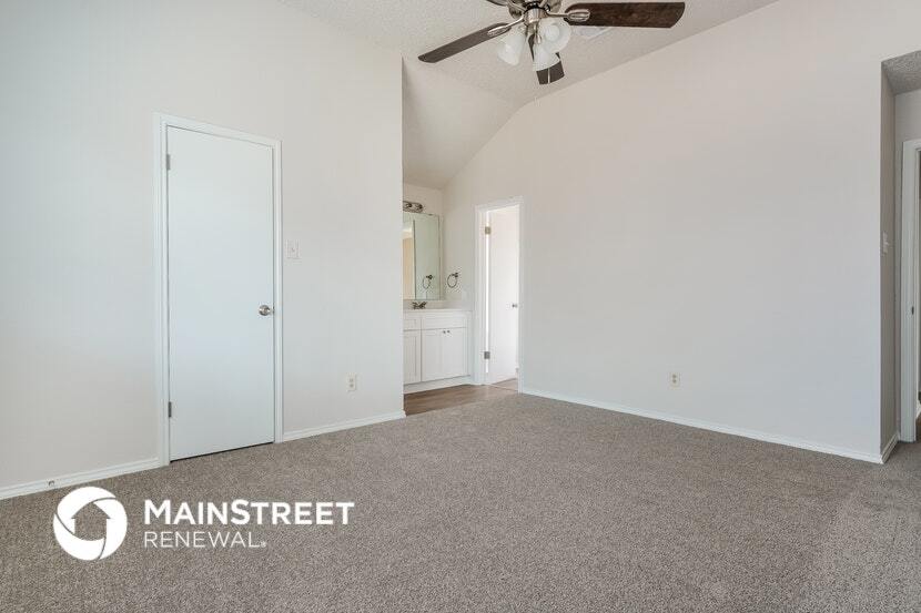 Building Photo - 900 Blewitt Dr