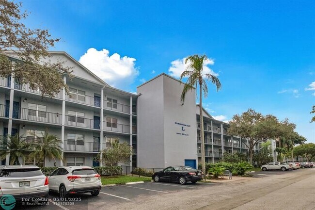 Building Photo - 12600 SW 5th Ct