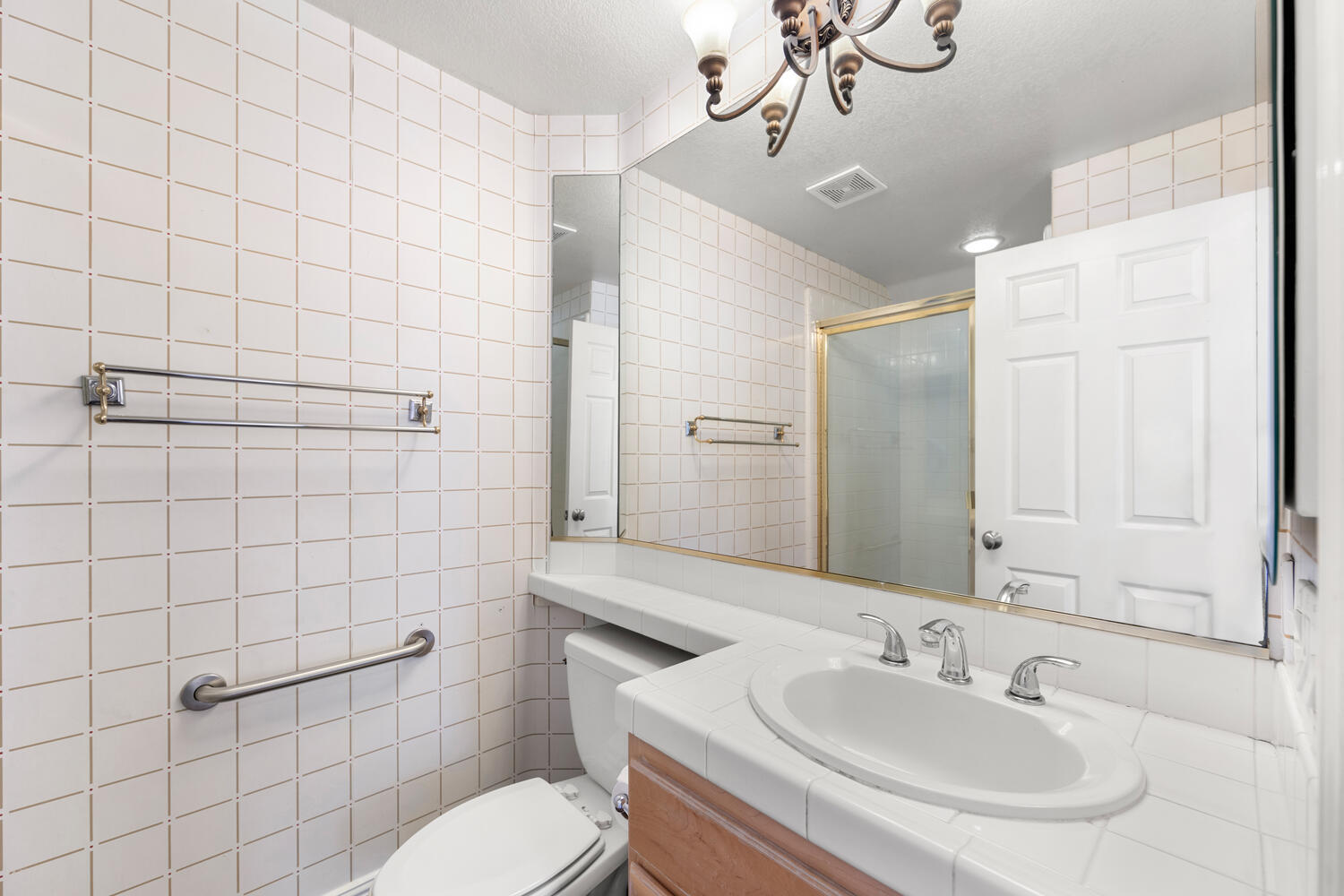 Downstairs bathroom - 7224 Imbach Place