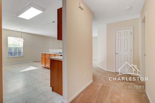 Building Photo - 5135 Ballantine Dr