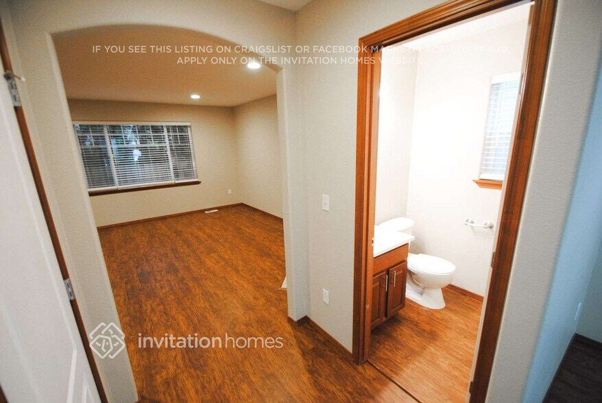 Building Photo - 10019 3rd St NE