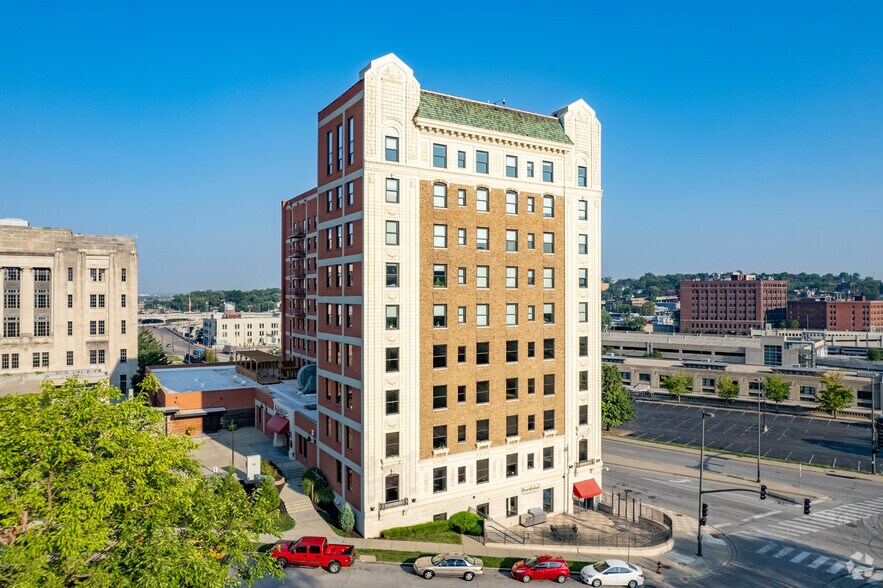 Building Photo - Pershing Lofts