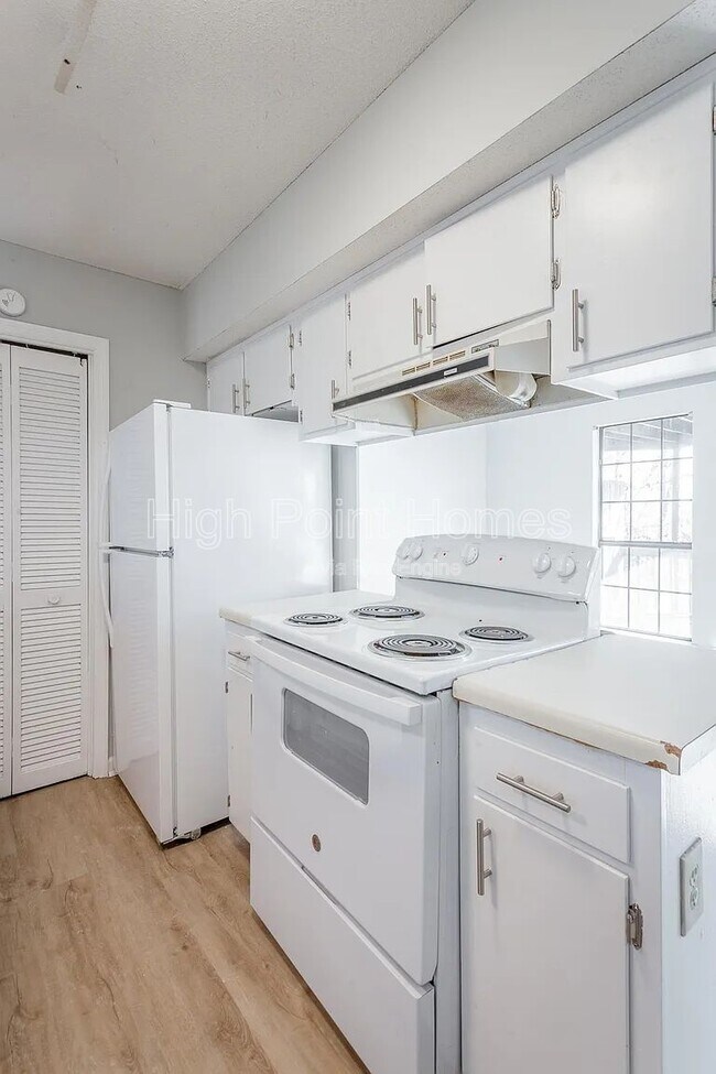 Building Photo - 3620 Idlewild Cir