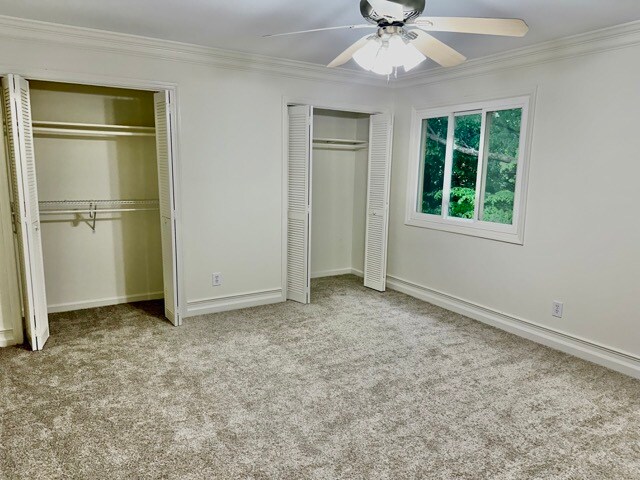 Building Photo - 835 Glendale Ter NE