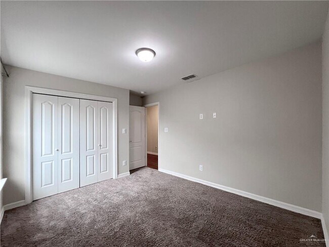 Building Photo - 608 Olympic St