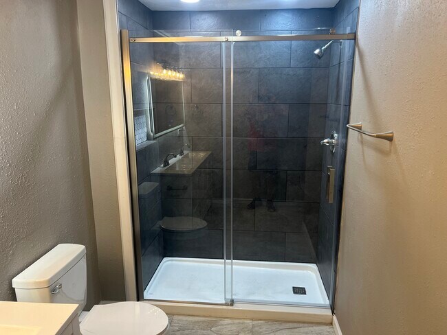 Building Photo - 7984 Fm