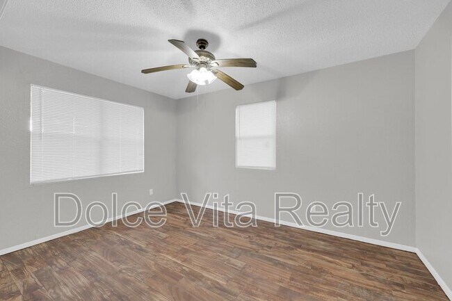 Building Photo - 4913 S 26th St