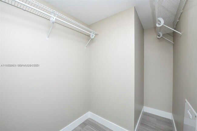 Building Photo - 16385 Biscayne Blvd