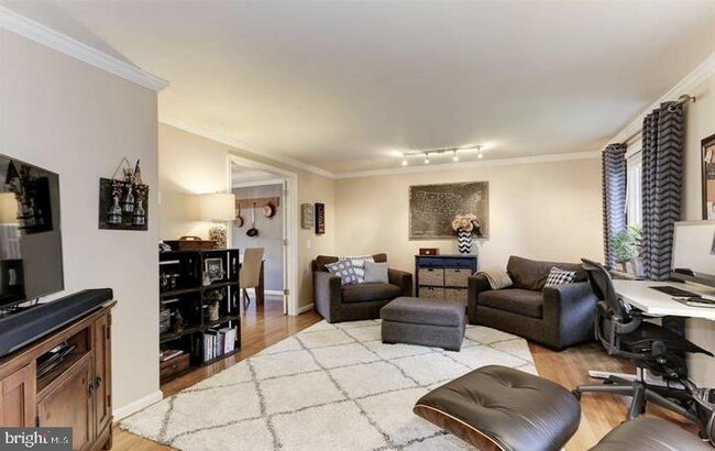 Building Photo - 9525 Whetstone Dr
