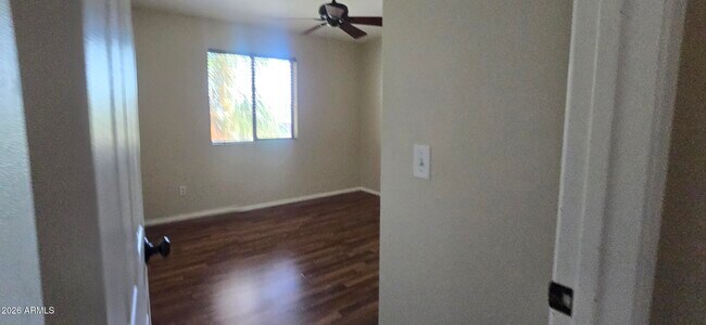 Building Photo - 14236 N Oakwood Ln
