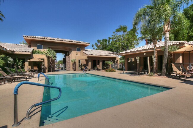 Building Photo - Remodeled one bed one bath Kierland Condo
