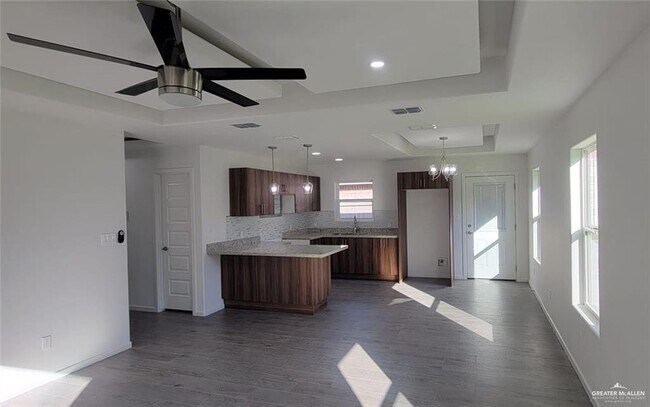 Building Photo - 1809 W Portales Dr