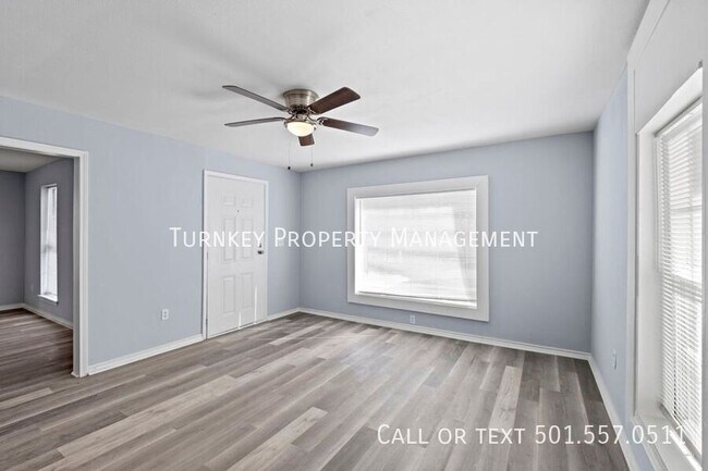 Building Photo - 1615 Maple St