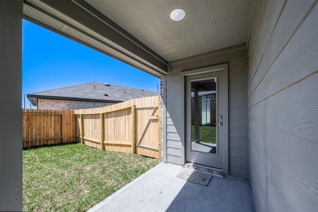 Building Photo - 5734 Avalon Woods Dr