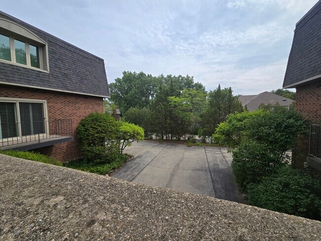 Building Photo - 1111 S Waukegan Rd