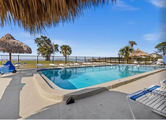 Building Photo - 610 Windrush Bay Dr
