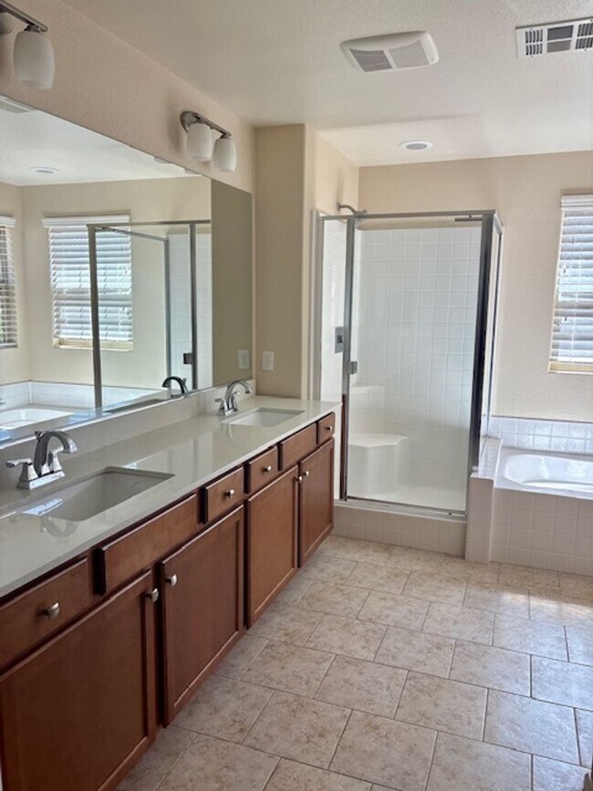 Building Photo - Beautiful two-story home in Inspirada with...