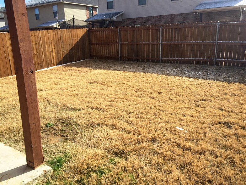 Private Back yard - with New Cedar Fence - 4917 Sanger Circle