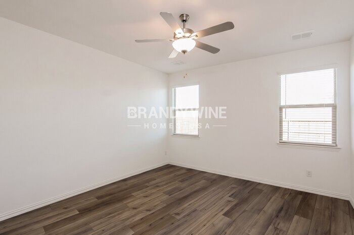 Building Photo - 122 Jenkinson Dr