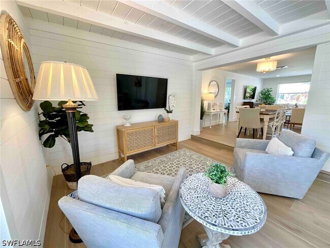 Building Photo - 1530 Mandarin Rd