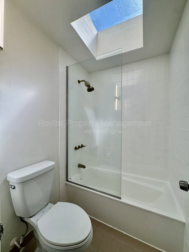 Building Photo - 2180 Brickell Ave