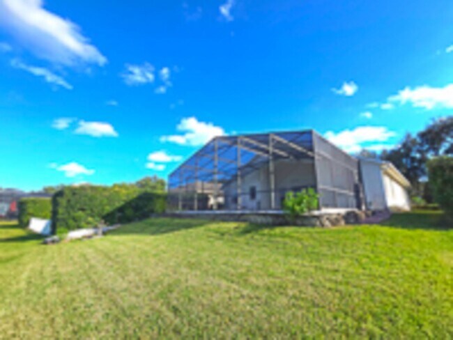 Building Photo - 691 Lakeworth Cir