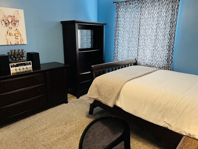 Building Photo - 3112 Rock Creek Dr