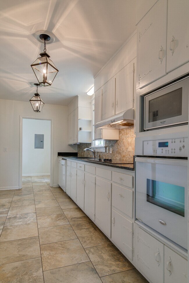 Building Photo - 946 Caldwell Ln