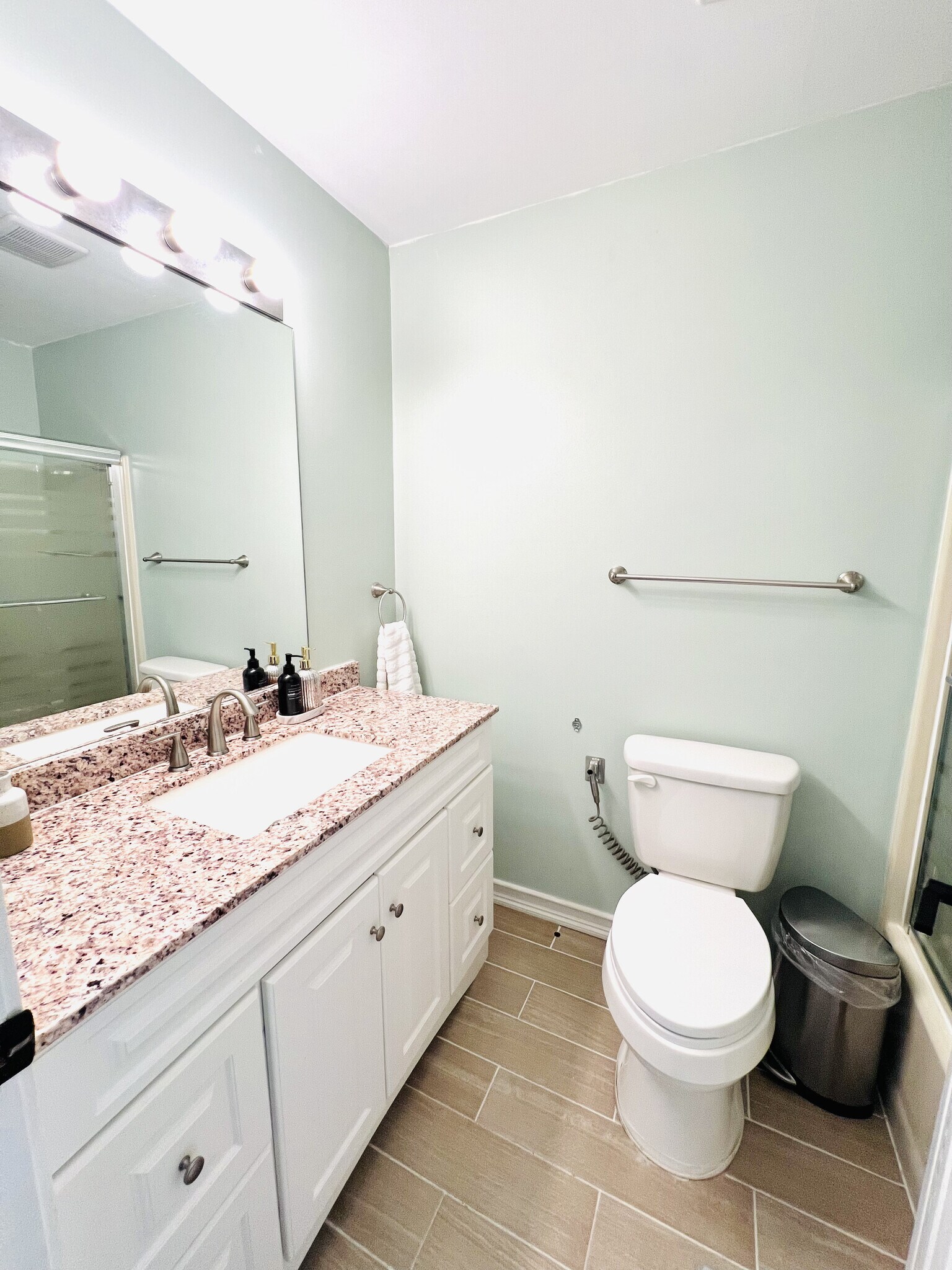 Bathroom - 3200 Madison Ave
