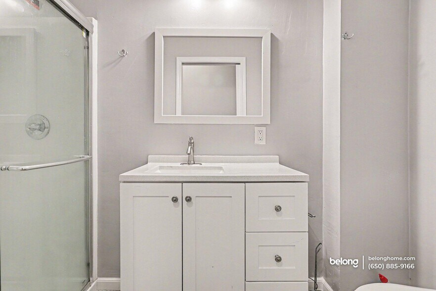 Building Photo - 2366 Virginia St