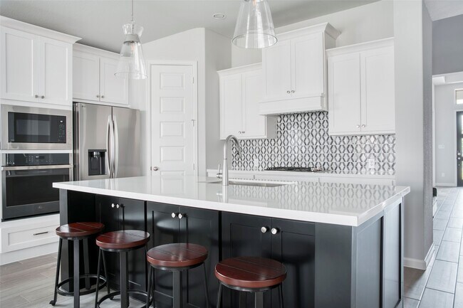 Primary Photo - 30142 Gold Finch Pl