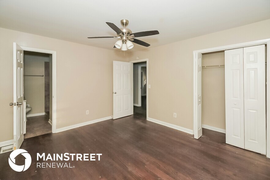 Building Photo - 266 Tonawanda Dr SE