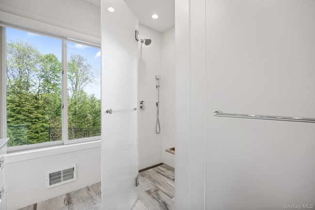 Building Photo - 4 Mohican Trail