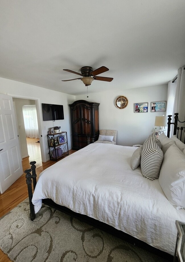 Building Photo - 106 Mound St