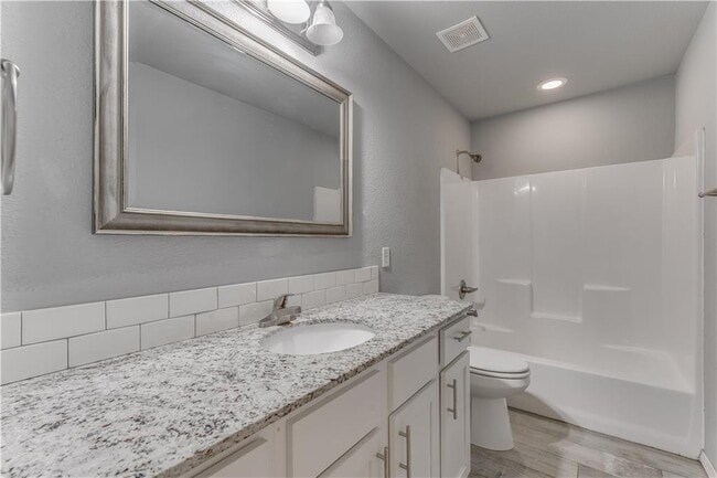 Building Photo - 1348 N Corsica Dr