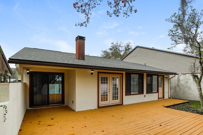 Building Photo - 1960 Oak Twist Ct