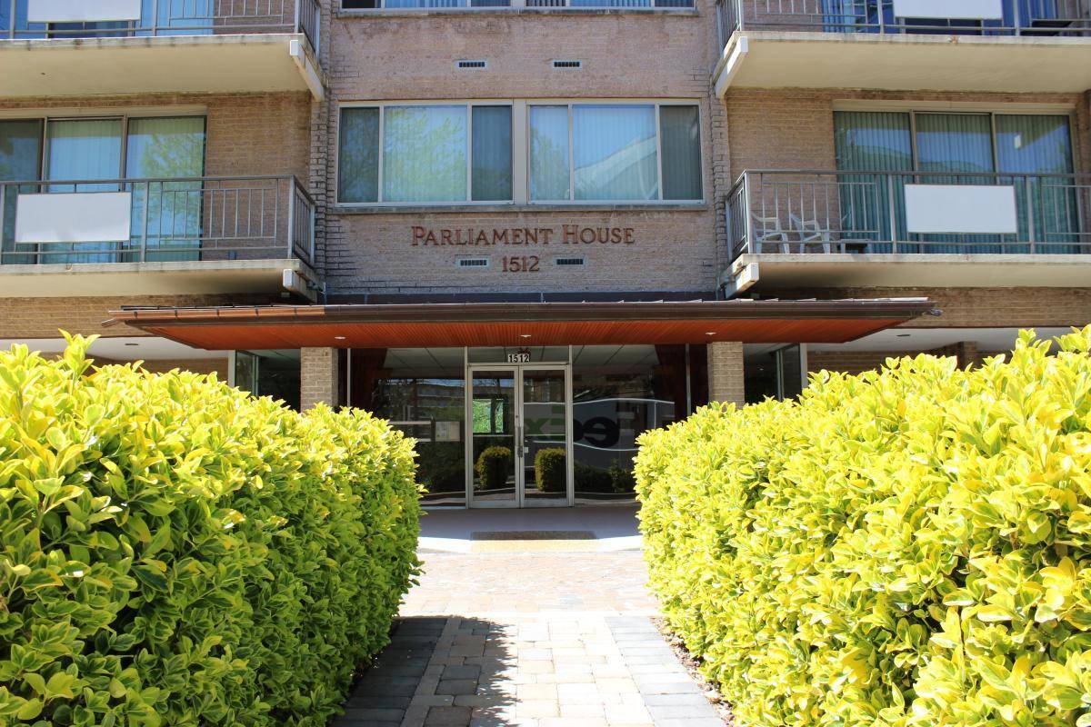 Building Photo - 1512 S Arlington Ridge Rd