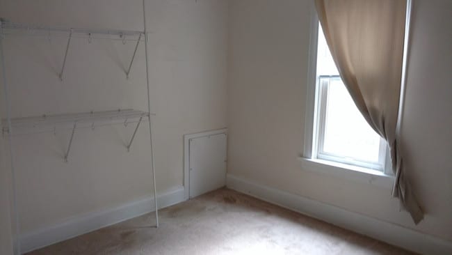 Building Photo - 513 Triplex