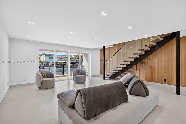 Building Photo - 3830 NE 171 St