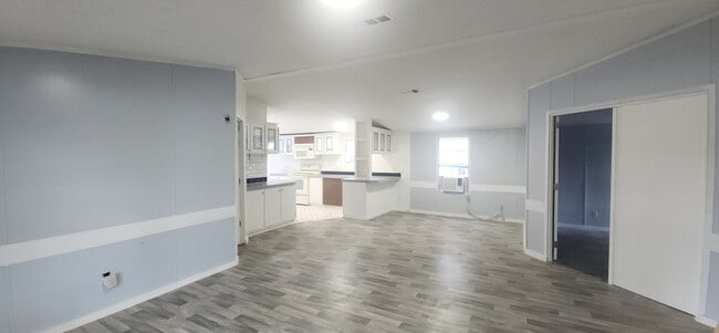 Building Photo - 104 Nathey Ave