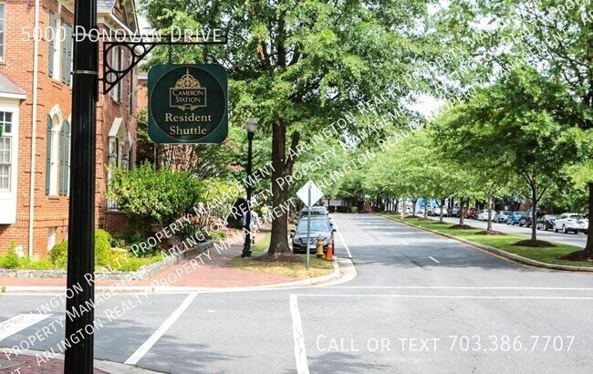 Building Photo - 5000 Donovan Dr