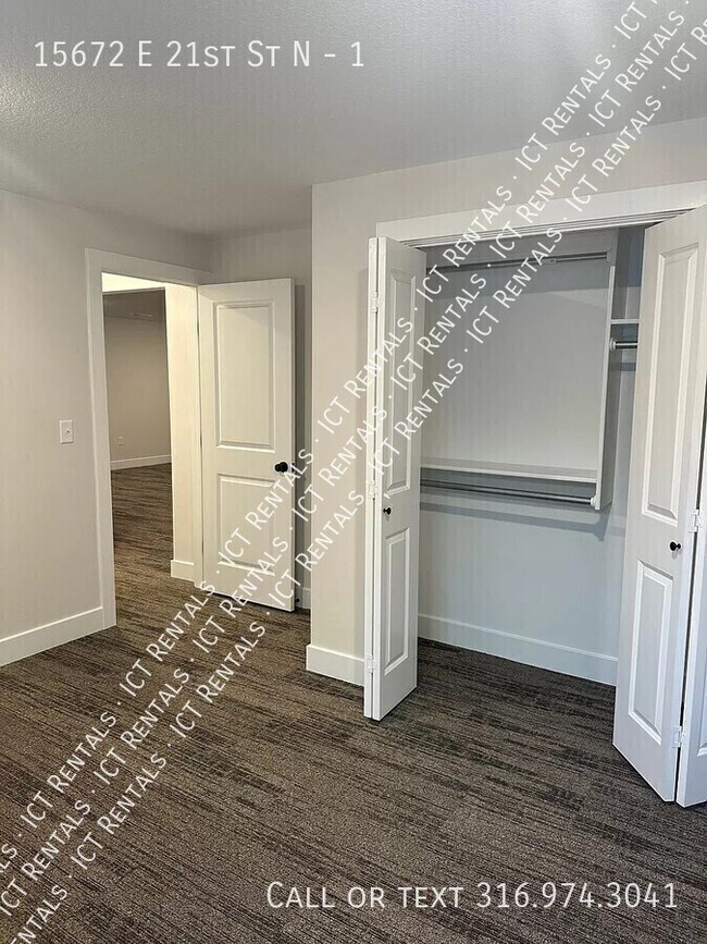 Building Photo - 15672 E 21st St N