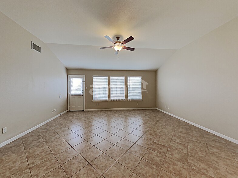 Building Photo - 10615 Bayhill Den