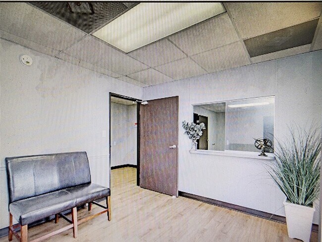 Building Photo - 3373 E Hwy 6