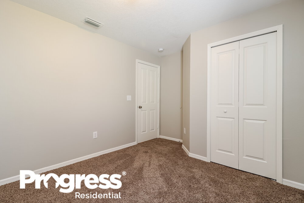 Building Photo - 25017 Hyde Park Blvd